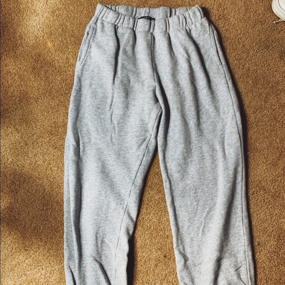 BRANDY MELVILLE SWEATPANTS